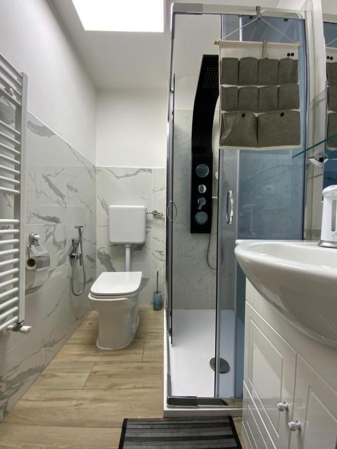 Casa Camelie Lägenhet Genua Exteriör bild
